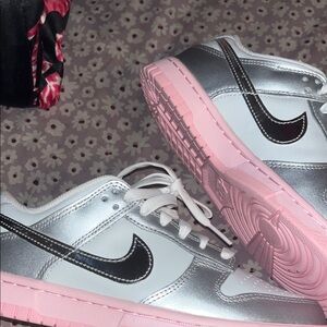 Nike Women's Metallic Silver and Pink Sneakers